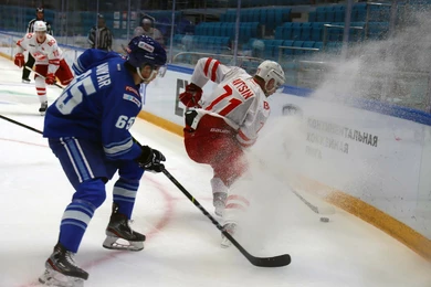 "Барыс" забросил 4 шайбы "Спартаку" в первом периоде 