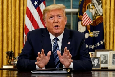 Трамп объявил в США чрезвычайную ситуацию из-за коронавируса 