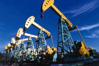 Казахстан на два месяца сократит добычу нефти 