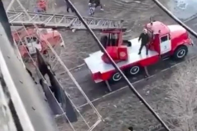 Лишь после "штурма" семья в Шахтинске разбаррикадировала двери и поехала на карантин 