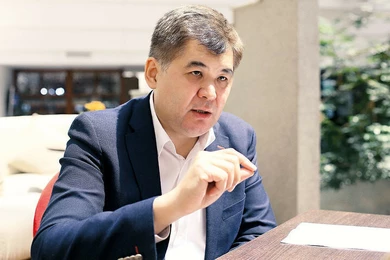 Суд разрешил экс-главе Минздрава Биртанову выходить из дома 