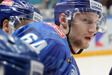 Барыс продлил контракты с двумя игроками 