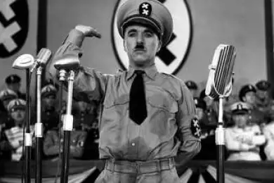 Кадр из фильма "Великий диктатор"