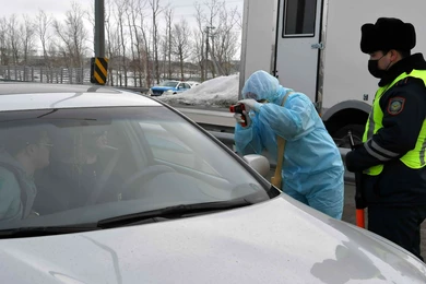 Сколько врачей, медсестер, водителей «скорой помощи» в РК получат прибавку 