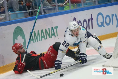 Барыс уступил Автомобилисту в матче с серией удалений и дракой 