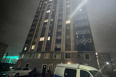 В Астане нашли тело девочки под окнами высотки 