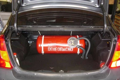 В МЧС Казахстана напомнили о запрете на крытую парковку для авто с газтопливом 