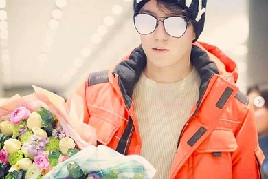 «Чтобы поменьше ездил»: как Димаша Кудайбергена защищают от коронавируса 