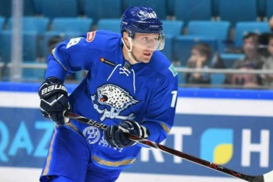 Нападающий "Барыса" Павел Акользин сегодня именинник  