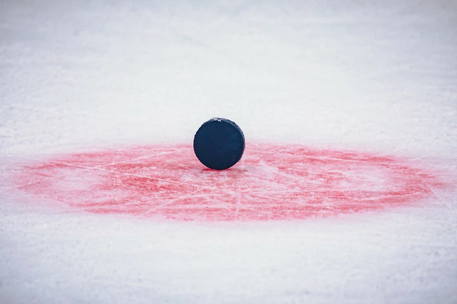 "Барыс" уступил "Сибири" 