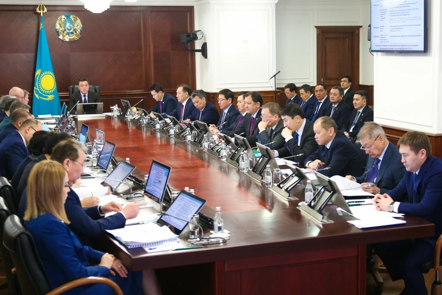 Визы, иностранные работники: какие антикоронавирусные меры в Казахстане примет правительство  