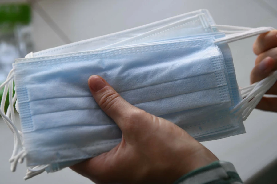 Атамкулов: Физлица скупали и отправляли медицинские маски в Китай 