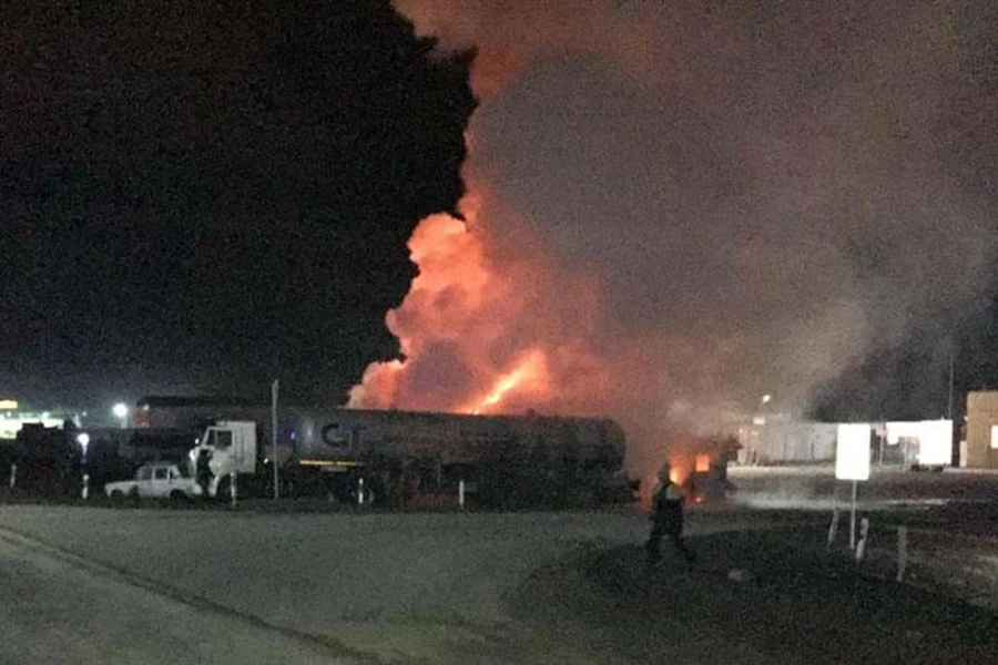 В Мерке при перекачке газа сгорели три объекта 