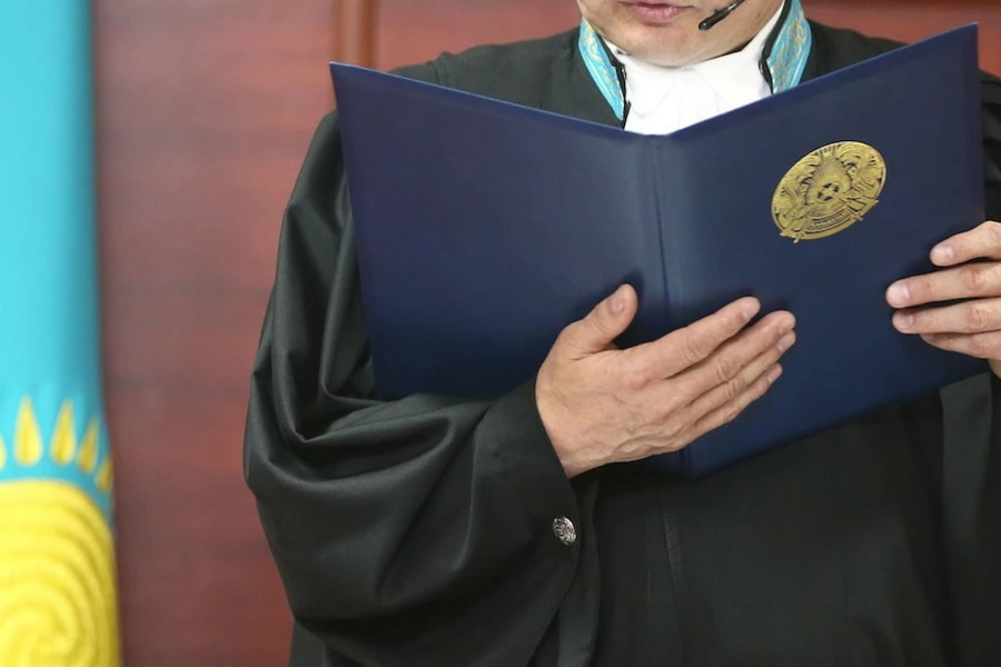 В Казахстане предложили уволить 25 председателей судов и судей 