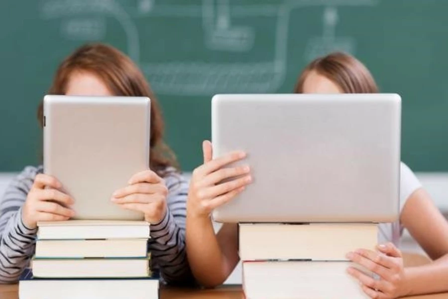 Аймагамбетов о переходе на онлайн-обучение: «Прошу отнестись с пониманием…» 