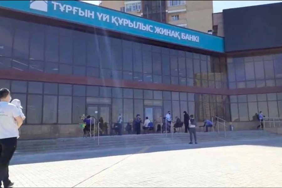    Токаев поручил реорганизовать ЖССБ и найти варианты с использованием пенсионных накоплений при покупке жилья 