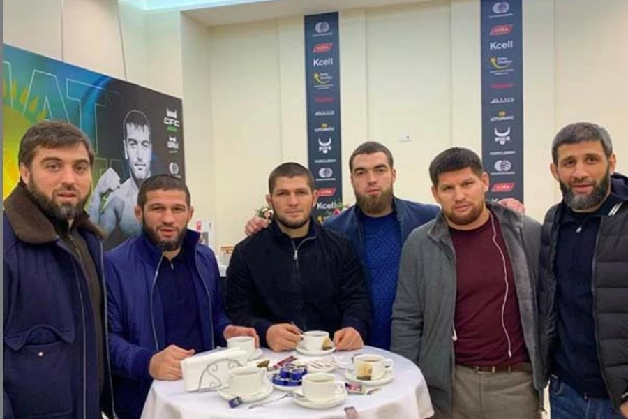 "Казахстан - бомба": Хабиб Нурмагомедов купается в любви поклонников 