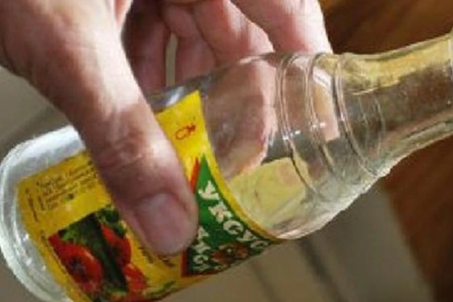 В Туркестанской области учительница выпила уксус после конфликта с руководством школы 