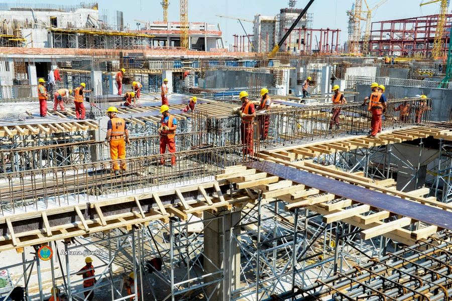 Китай, Турция, Индия: граждане каких стран больше всего трудится в Казахстане 