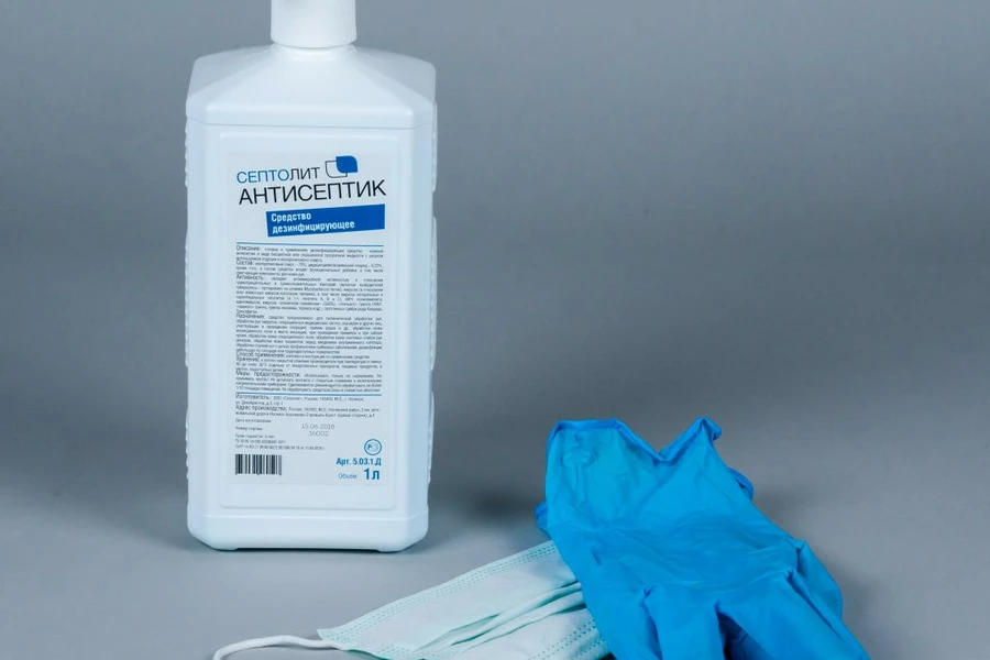 В Казахстане удвоили производство масок и антисептика 